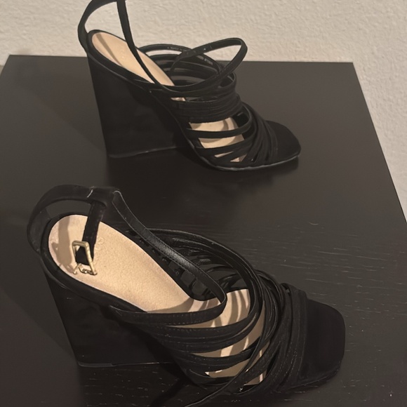 ASOS - Picture 2 of 3